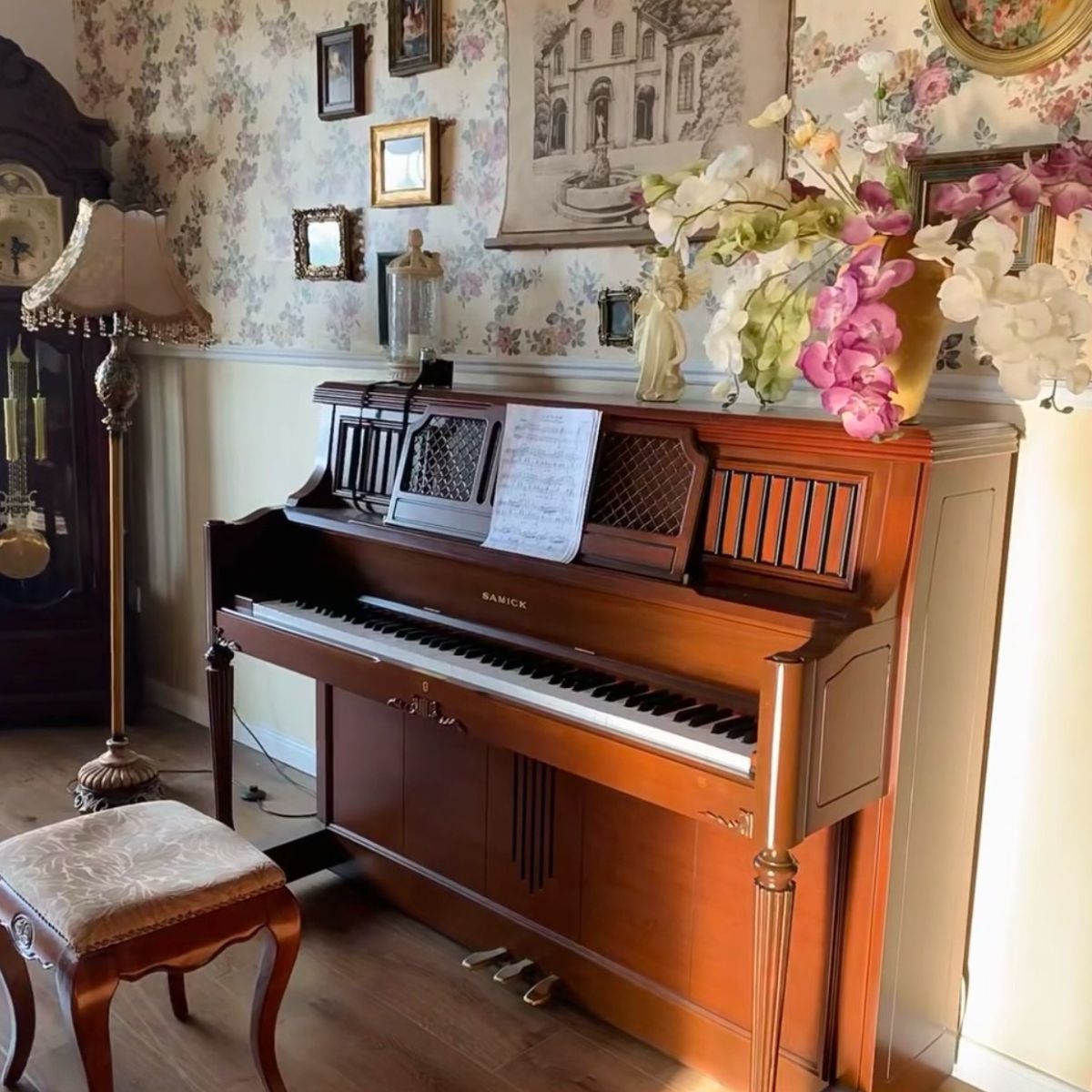 Piano Samick SC-300NST